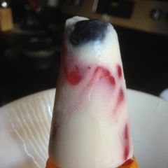 A picture of Fruit Popsicles.