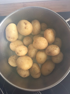 Una foto de Papas arrugadas con otro toque