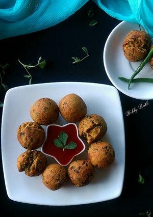 A picture of Fried methi muthia.