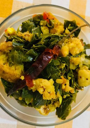 A picture of Drumstick leaves with sun dried lentil dumplings.