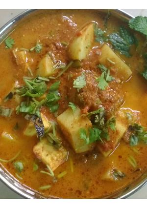 A picture of Paneer Potato Curry .