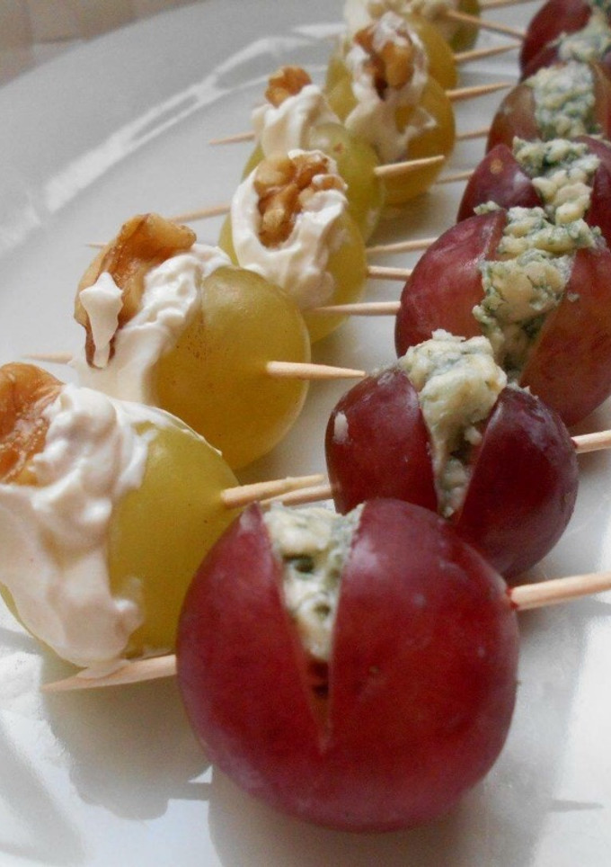 Una foto de Uvas rellenas de amor 💖