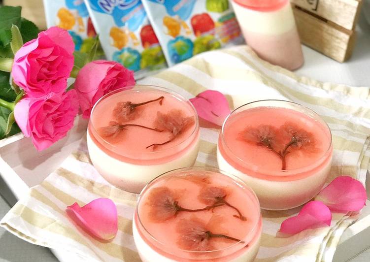 Resep Pudding Jelly Susu Strawberry oleh Tinakitchen - Cookpad
