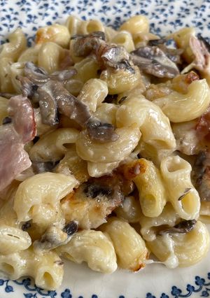 A picture of Mushroom and ham pasta bake.