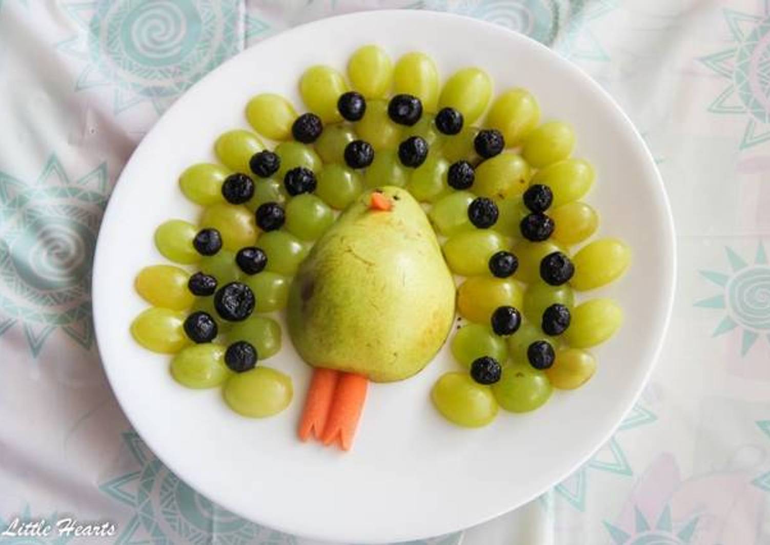 Peacock Fruit Platter Recipe by Little Hearts - Cookpad India