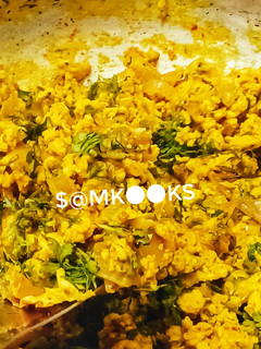 अंडा भुर्जी (Anda Bhurji Recipe In Marathi) रेसिपी चे मुख्य फोटो