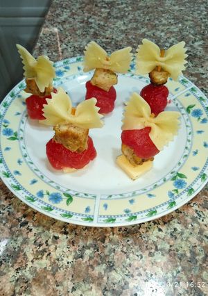Une photo de Apéro farfalles en brochettes