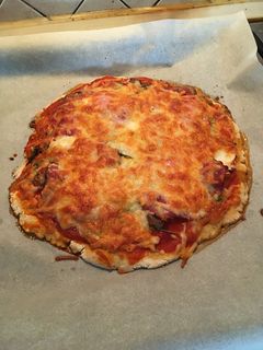 Gluténmentes tarjás-gombás pizza recept fotója