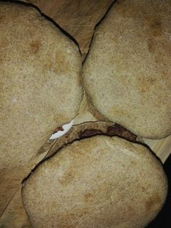 Una foto de Pan tipo árabe para sándwich