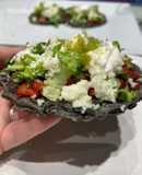 Sopes de maiz azul con chorizo