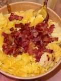 Fusilli Cremoso de Queijo com Bacon Crocante