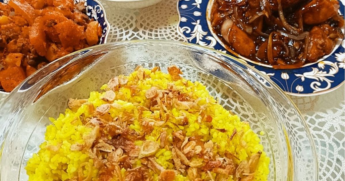 Nasi Kuning Bumbu Marinasi