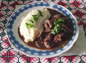Una foto de 🇫🇷 Boeuf Bourguignon 🇫🇷