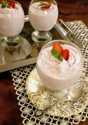 O poză a rețetei Mousse cu căpșuni.