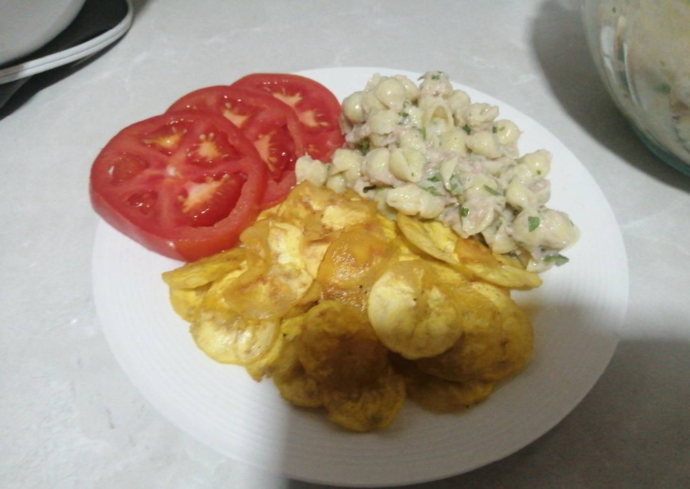 Caracoles con atún a la Mary