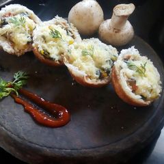 Bread cheese katori A picture of Bread cheese katori.