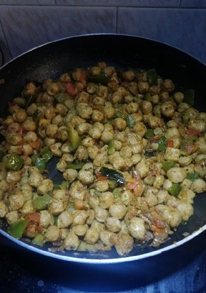 A picture of Soya chunks fry.