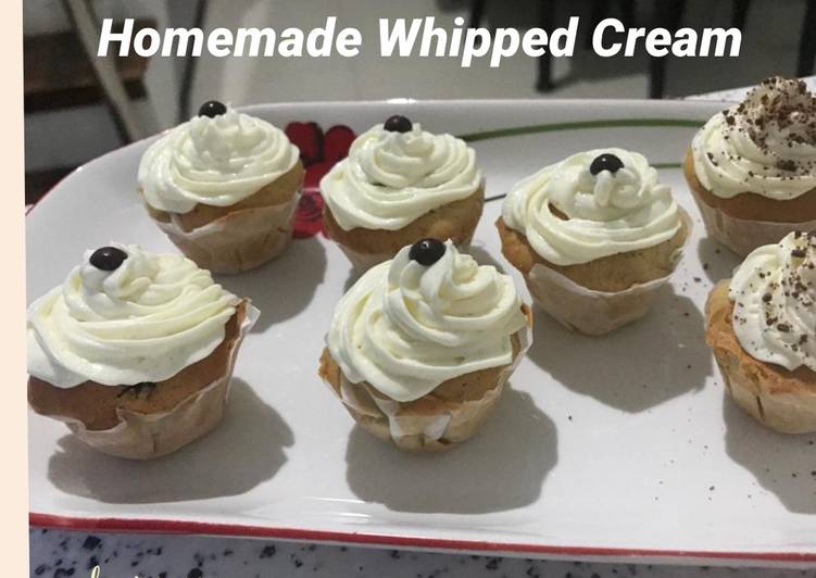 makanan Homemade whipped cream yang Sempurna