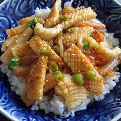 ‘Kimu-Taku’ Miso Squid Rice Bowl A picture of ‘Kimu-Taku’ Miso Squid Rice Bowl.