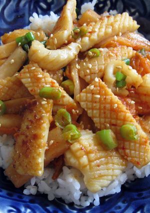 A picture of ‘Kimu-Taku’ Miso Squid Rice Bowl.
