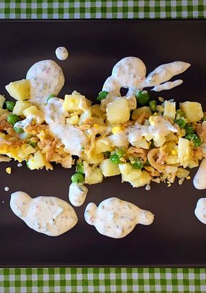 Foto principal de Ensaladilla de pollo con Salsa Tártara