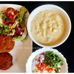 A picture of Thoum / Toum / Garlic Sauce (Vegan).