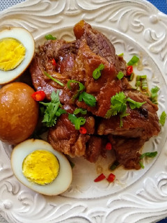 【家常料理】一鍋到底滷排骨、五花肉和蛋 的食譜成品照片