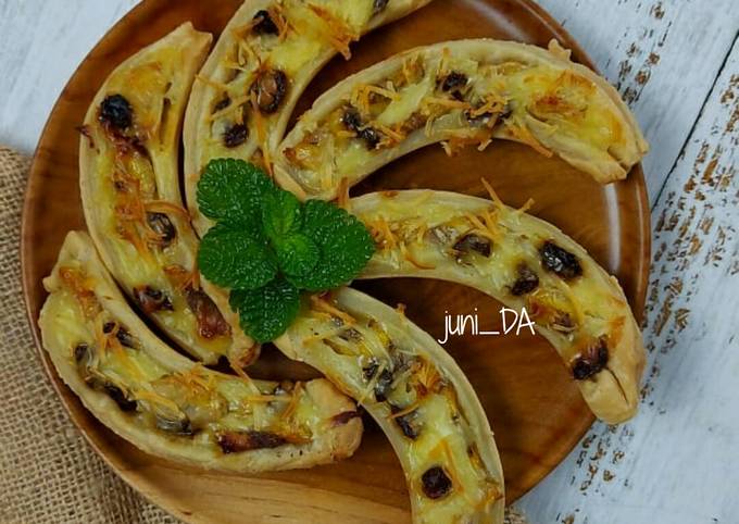 Resep 18. Banana Milk Pastry Crispy Oleh Juni DwiAnggiani - Cookpad