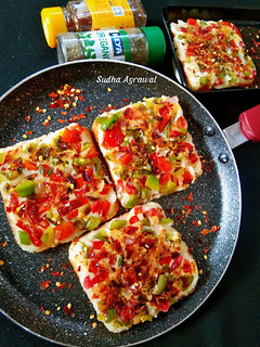 वेज़ सूजी टोस्ट (Veg Suji Toast recipe in Hindi) रेसिपी मुख्य फोटो