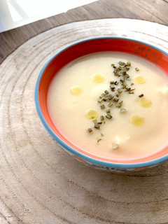 Una foto de Crema de espárragos blancos
