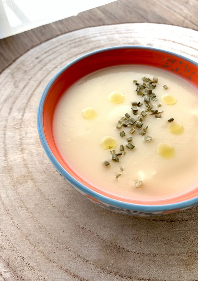 Una foto de Crema de espárragos blancos