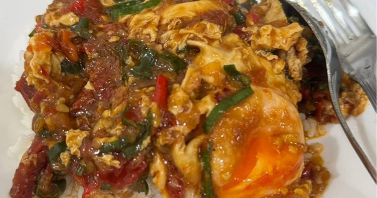 Resep Nasi Telur Kecap Pedes Dengan Bahan Sederhana