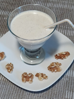 Una foto de Batido de plátano y nueces