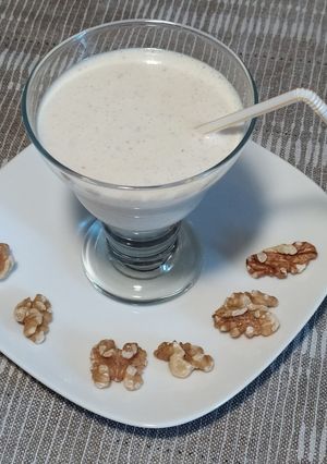 Una foto de Batido de plátano y nueces