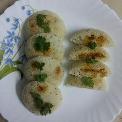 A picture of Masala idli.