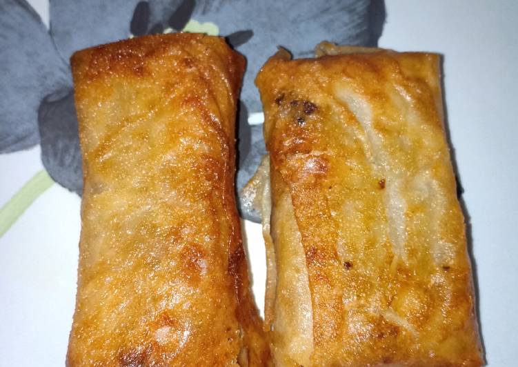 12. Lumpia isi daging