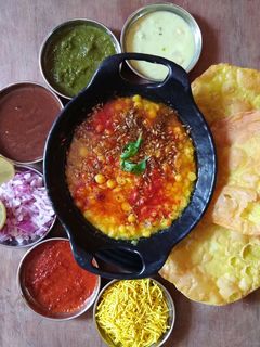 દાલ પકવાન(dal pakvan inGujarati) રેસીપી મુખ્ય ફોટો