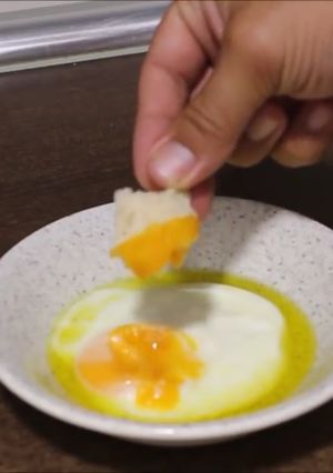 Una foto de Huevo frito en microondas