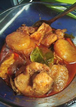 Foto resep Semur ayam tahu kentang