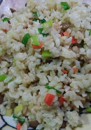 鴻禧菇炒飯 的食譜成品照片