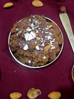 ગુંદર પેદ(Gundar ped recipe in Gujarati) રેસીપી મુખ્ય ફોટો