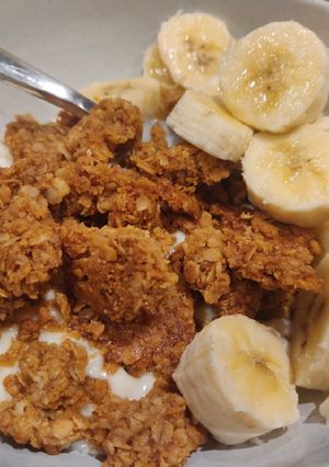 A picture of Granola.