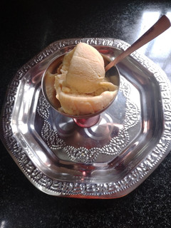 * கஸ்டர்டு வெண்ணிலா ஐஸ்கிரீம் *(custard vanilla icecream recipe in tamil) செய்முறை முக்கிய புகைப்படம்