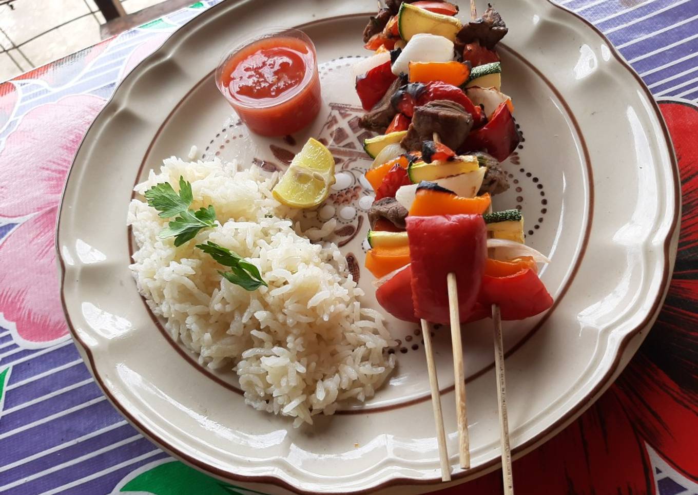 Brochetas de res