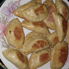 A picture of Nigerian meat pie.