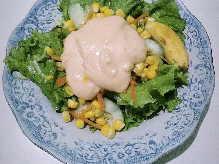 Langkah Mudah untuk Membikin Resep  Vegetables salad with simple dressing (anti-ribet-ribet-club) yang Bisa Manjain Lidah, Sempurna
