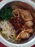19. Mie Yamien Pangsit Vegan