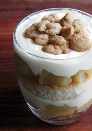 A picture of Apple & Cream Cheese Dessert with Cinnamon Crumble.