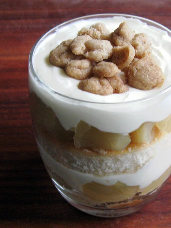 Recipe Apple &amp; Cream Cheese Dessert with Cinnamon Crumble which So Delicious