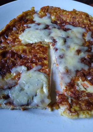 Una foto de TORTILLA MUY FÁCIL Y RÁPIDA con PERA